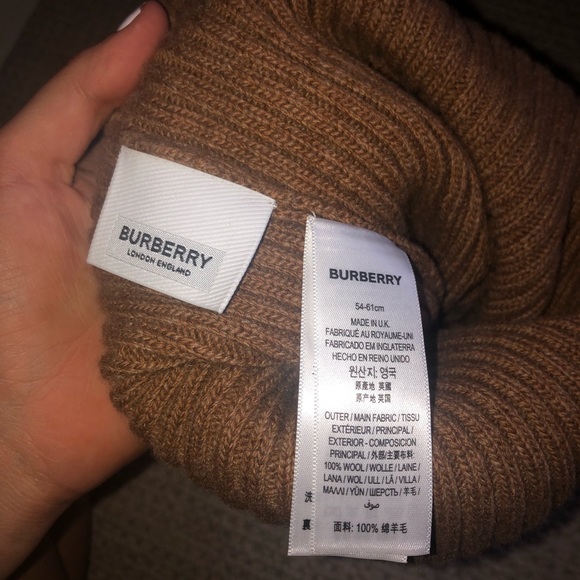 Burberry hat
